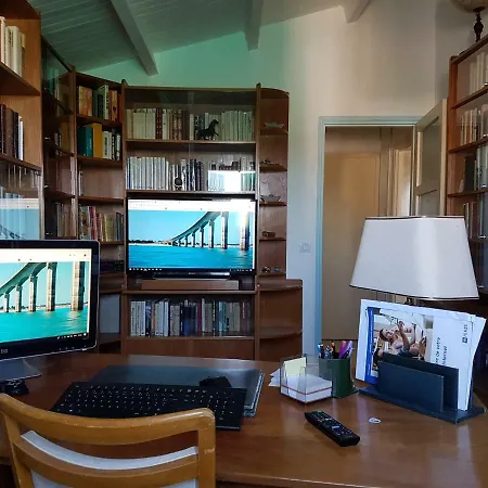 Des Jaulaines, En Bord De - Ile De Re Sainte-Marie-de-Ré